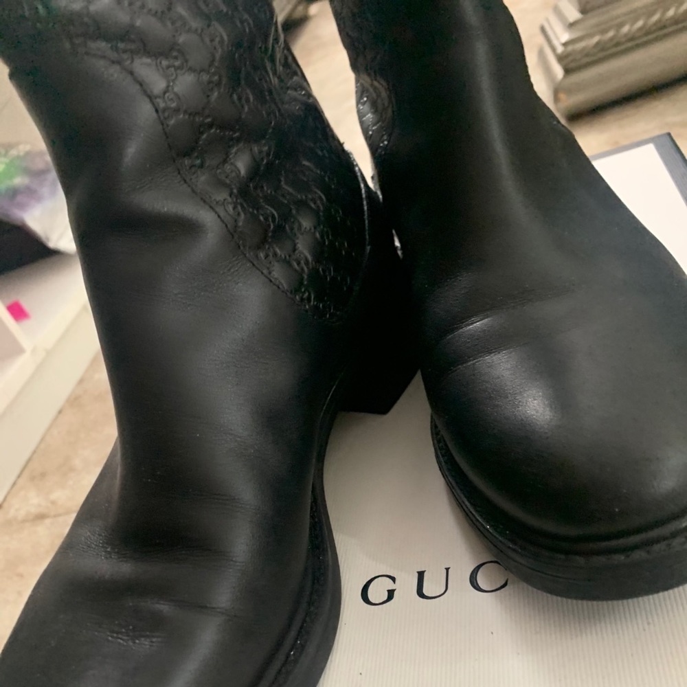 Beautiful Gucci mini boots